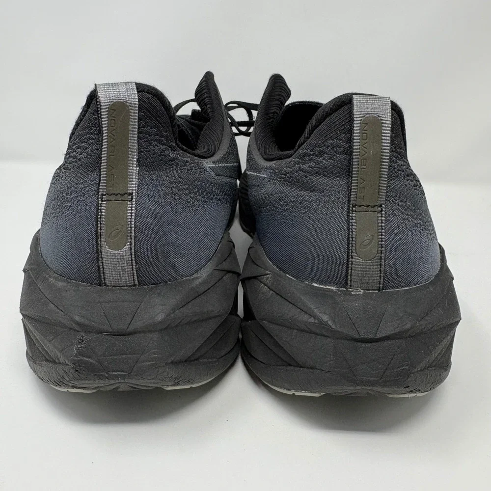 ASICS Novablast 4 Mens Size 15 Wide Black Running Shoes (1011B694)